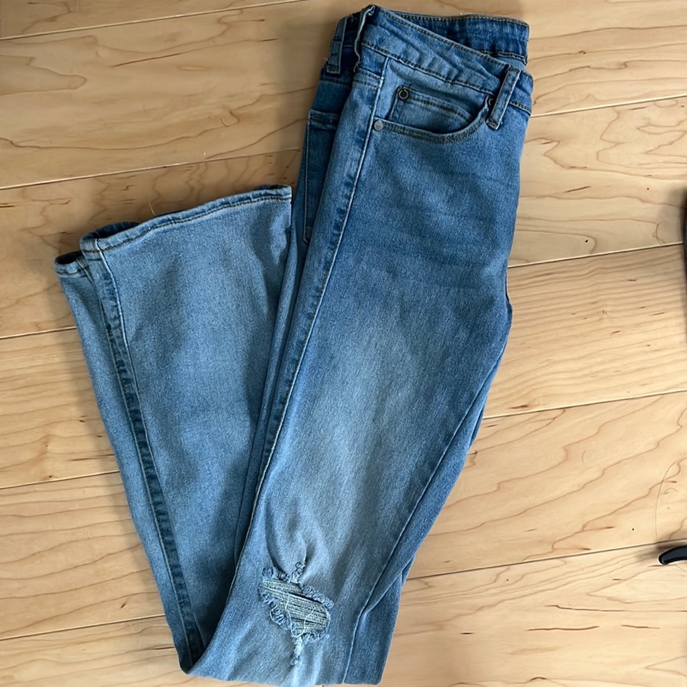 KENDALL AND KYLIE JEANS